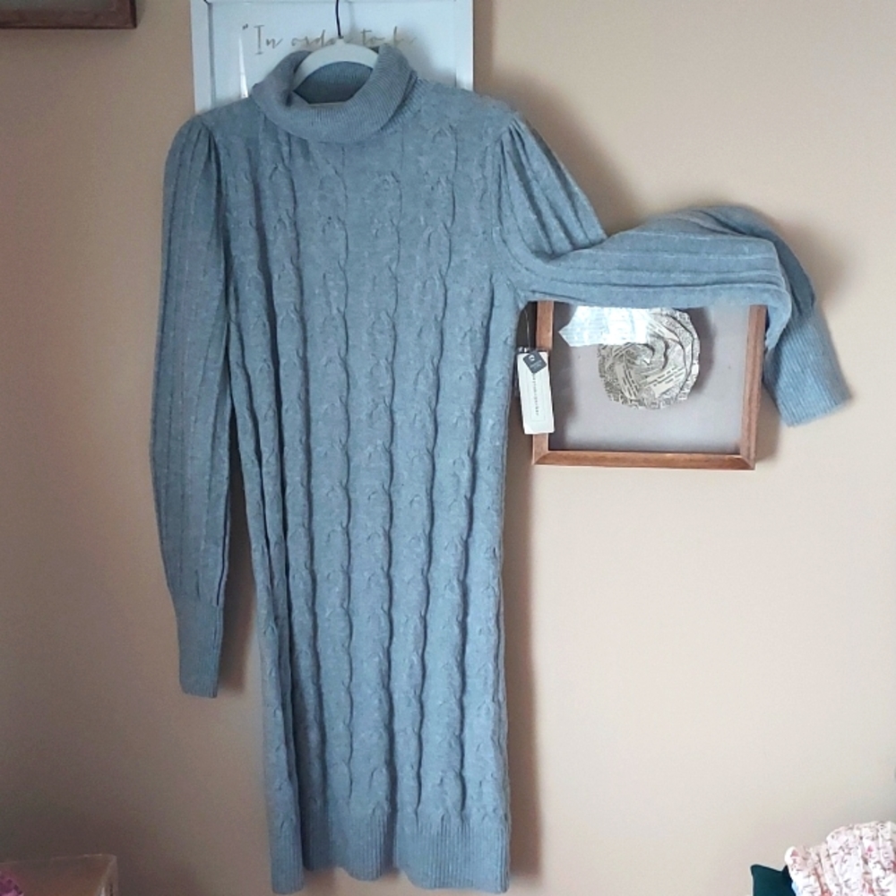 Peyton&Parker Mommy&Me Long Sleeve Turtle Neck Sweater Dress 😍